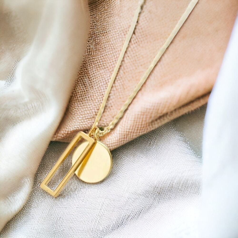 NWT 18K gold plated classic charm pendant necklace woman jewelry gift B180